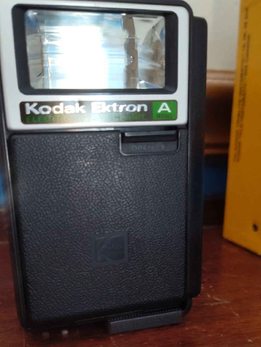 Kodak Ektron Electric Flash Unit Model A